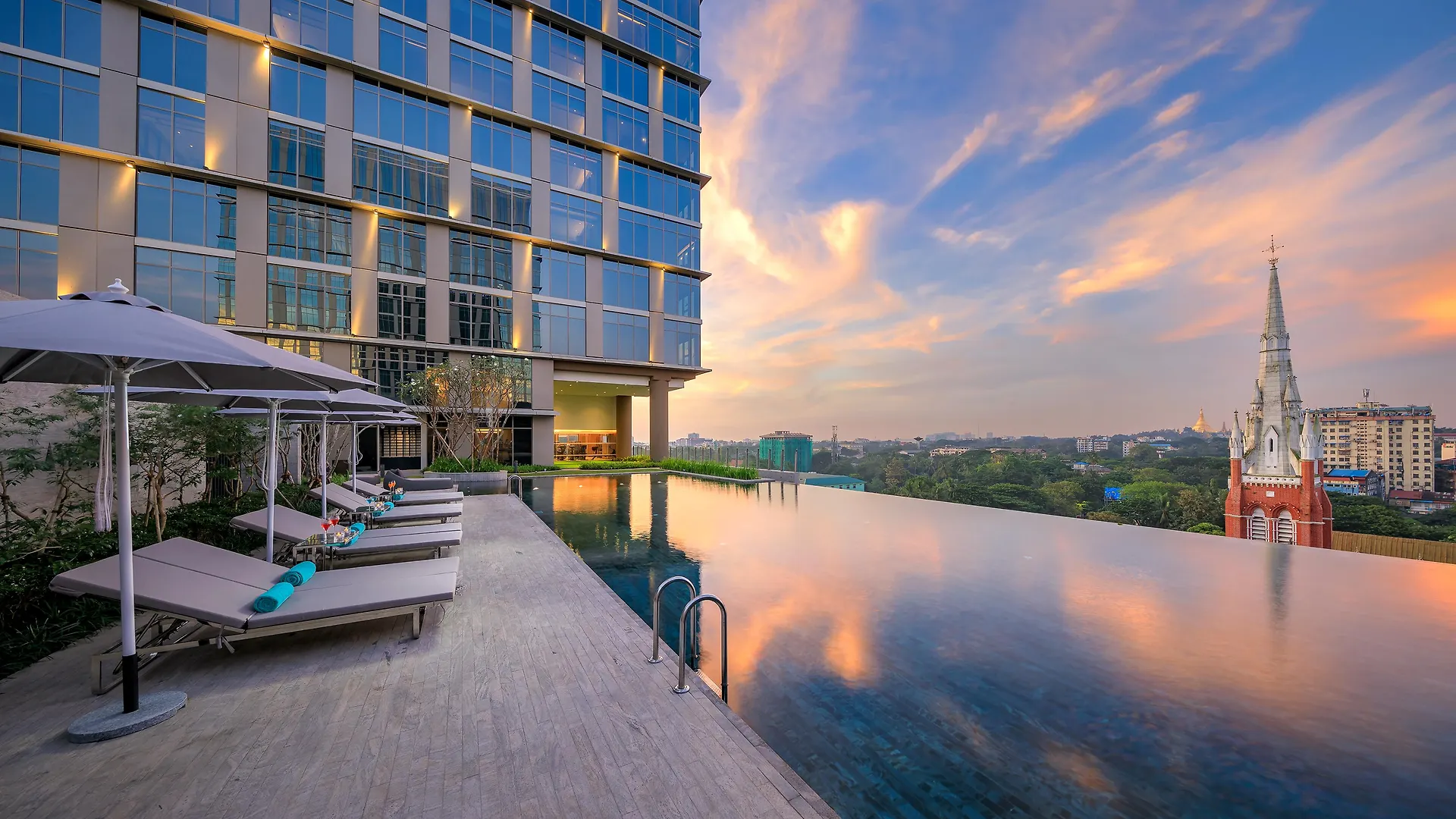 Pan Pacific Yangon Hotel